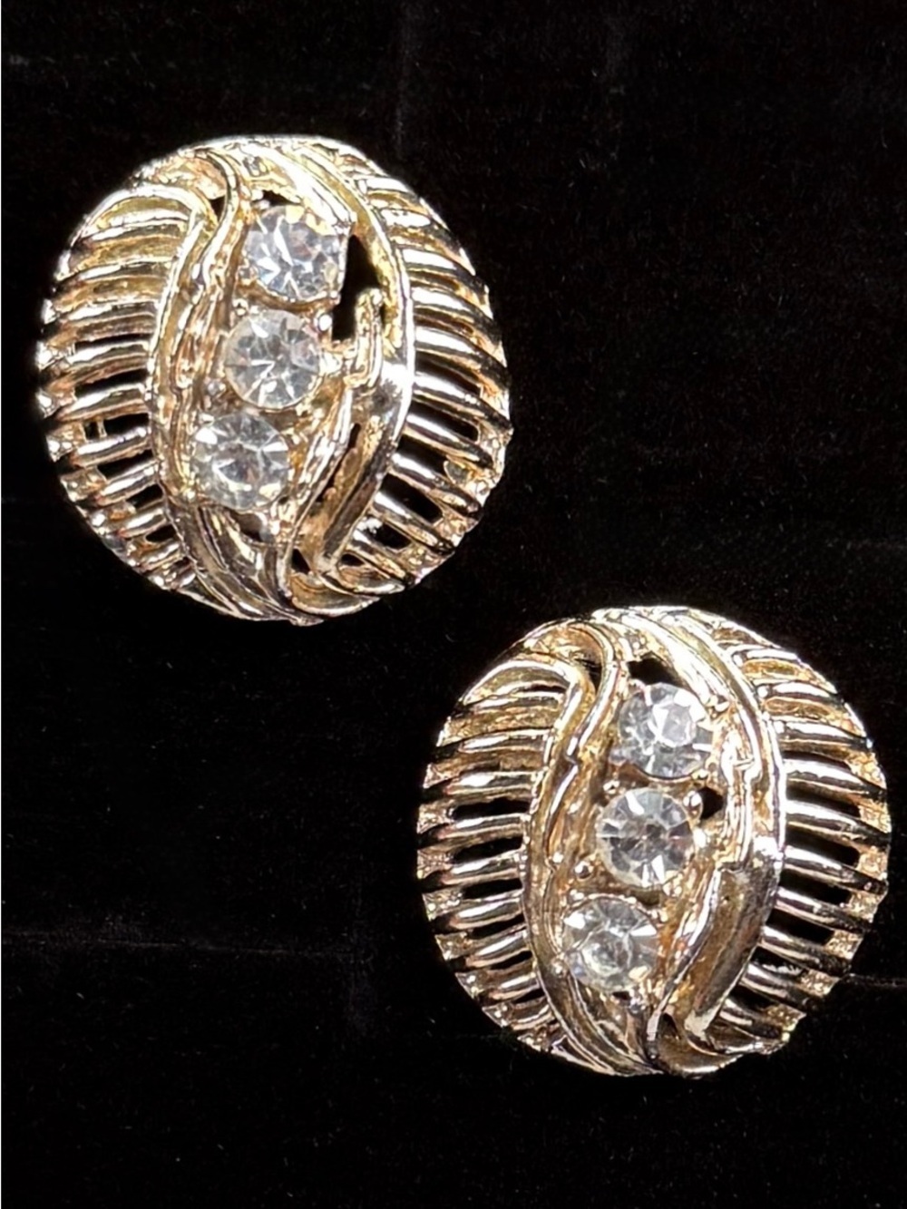 Vintage goldtone, bling clip on earrings